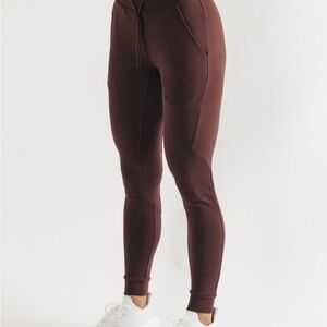 Alphalete Women's Identity Jogger Mahogany